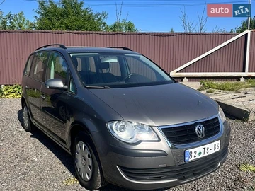 Авто Volkswagen Touran 2007 № 8802392