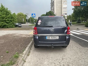 Авто Opel Zafira 2010 № 8802395