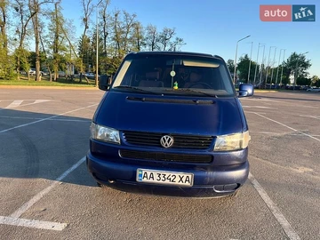 Авто Volkswagen Transporter 2000 № 8802545