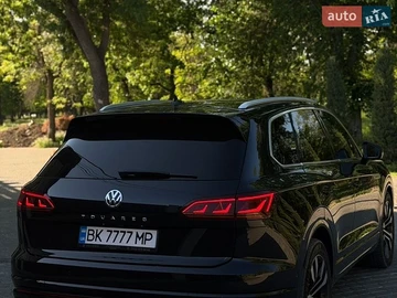 Авто Volkswagen Touareg 2019 № 8802735