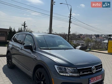 Авто Volkswagen Tiguan 2021 № 8803032