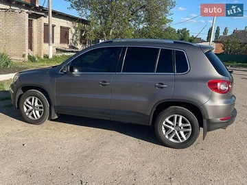 Авто Volkswagen Tiguan 2010 № 8803187