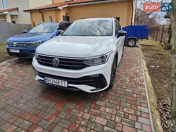 Авто Volkswagen Tiguan 2022 № 8803650