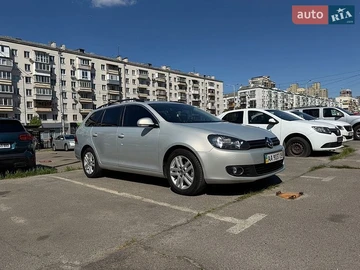 Авто Volkswagen Golf 2011 № 8803905
