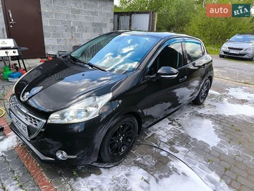 Авто Peugeot 208 2012 № 8804416