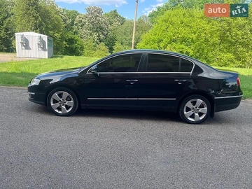 Авто Volkswagen Passat 2010 № 8804427