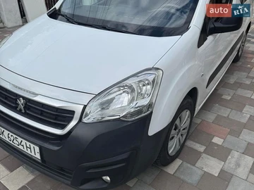 Авто Peugeot Partner 2017 № 8804445