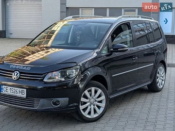 Авто Volkswagen Touran 2011 № 8804448