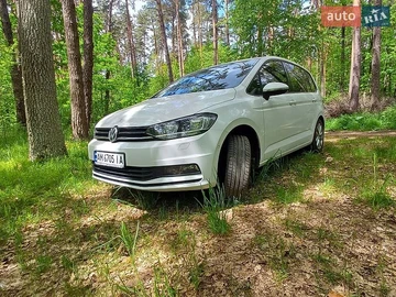 Авто Volkswagen Touran 2017 № 8804647