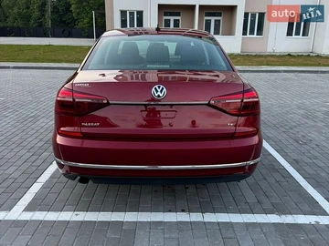 Авто Volkswagen Passat 2018 № 8805025