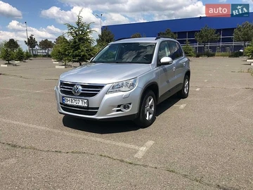 Авто Volkswagen Tiguan 2010 № 8805214