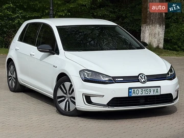 Авто Volkswagen E-Golf 2014 № 8805933