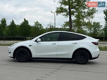 Авто Tesla Model Y 2023 № 8805988