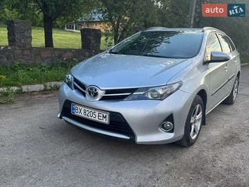 Авто Toyota Auris 2013 № 8806065