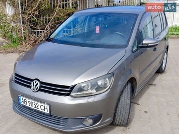 Авто Volkswagen Touran 2011 № 8806336
