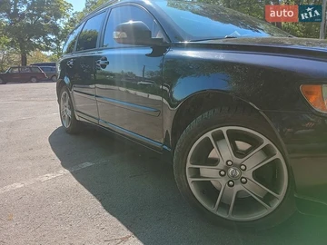 Авто Volvo V50 2009 № 8806516