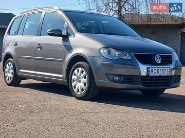 Авто Volkswagen Touran 2009 № 8806519