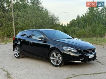 Авто Volvo V40 2012 № 8806741