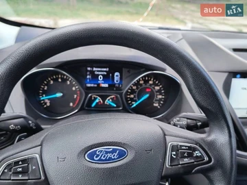 Авто Ford Escape 2016 № 8806745