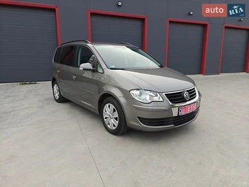 Авто Volkswagen Touran 2009 № 8807261