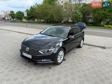 Авто Volkswagen Passat 2017 № 8807503