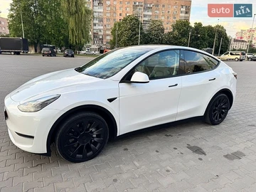 Авто Tesla Model Y 2022 № 8807659