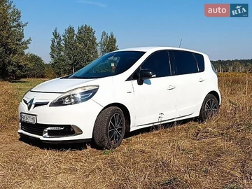 Авто Renault Clio 2012 № 8807696
