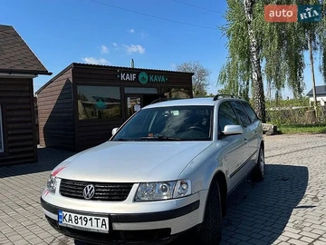 Авто Volkswagen Passat 2000 № 8807967