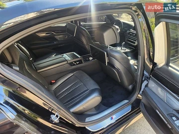 Авто BMW 7 Series 2017 № 8808309