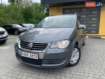 Авто Volkswagen Touran 2009 № 8808472