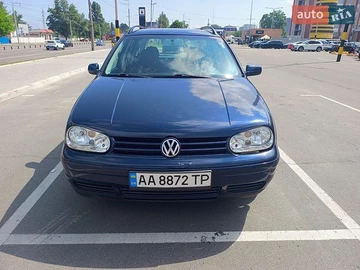 Авто Volkswagen Golf 2000 № 8808845