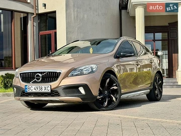 Авто Volvo V40 Cross Country 2013 № 8808897