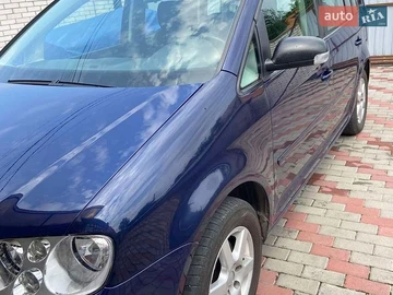 Авто Volkswagen Touran 2003 № 8809169