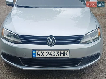 Авто Volkswagen Jetta 2013 № 8809188