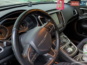 Авто Chrysler 200 2016 № 8809335