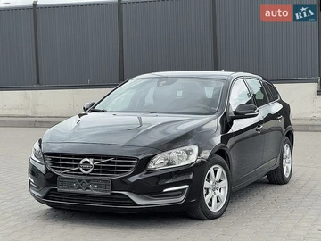 Авто Volvo V60 2015 № 8809338