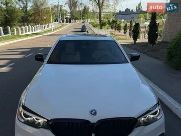 Авто BMW 5 Series 2019 № 8809399