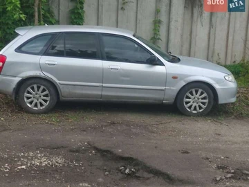 Авто Mazda 323 2001 № 8809518