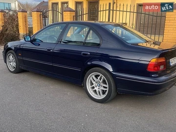 Авто BMW 5 Series 2000 № 8809563