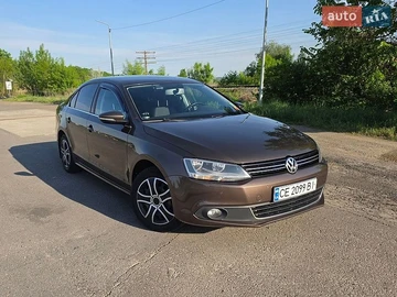 Авто Volkswagen Jetta 2011 № 8809574