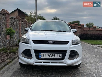Авто Ford Kuga 2015 № 8809610
