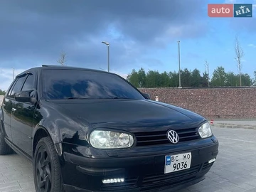 Авто Volkswagen Golf 2000 № 8809948