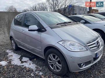 Авто Mercedes A-Class 2012 № 8810184