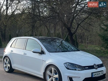 Авто Volkswagen E-Golf 2016 № 8810207