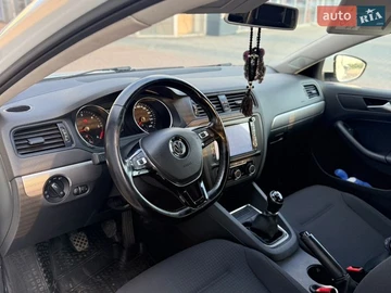 Авто Volkswagen Jetta 2016 № 8810240