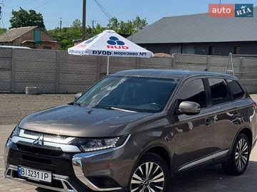Авто Mitsubishi Outlander 2018 № 8810265
