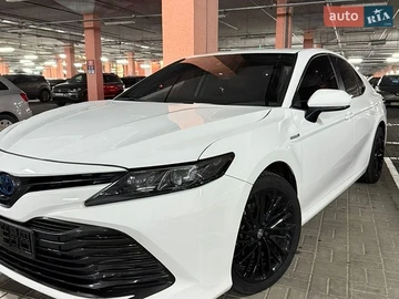 Авто Toyota Camry 2019 № 8810476