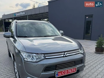 Авто Mitsubishi Outlander 2013 № 8810735