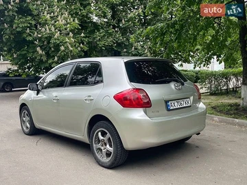 Авто Toyota Auris 2007 № 8810741