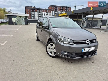 Авто Volkswagen Touran 2011 № 8811151